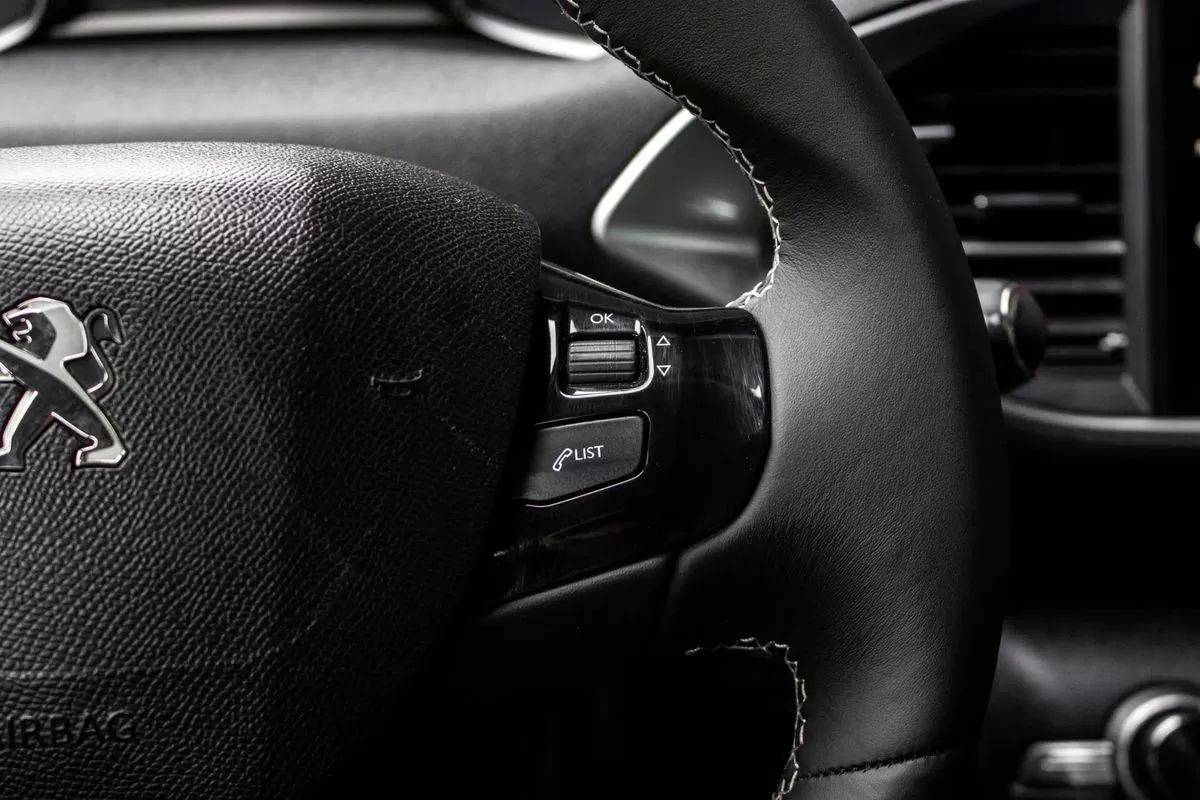 peugeot-308-sw-2019-diesel-1499cc