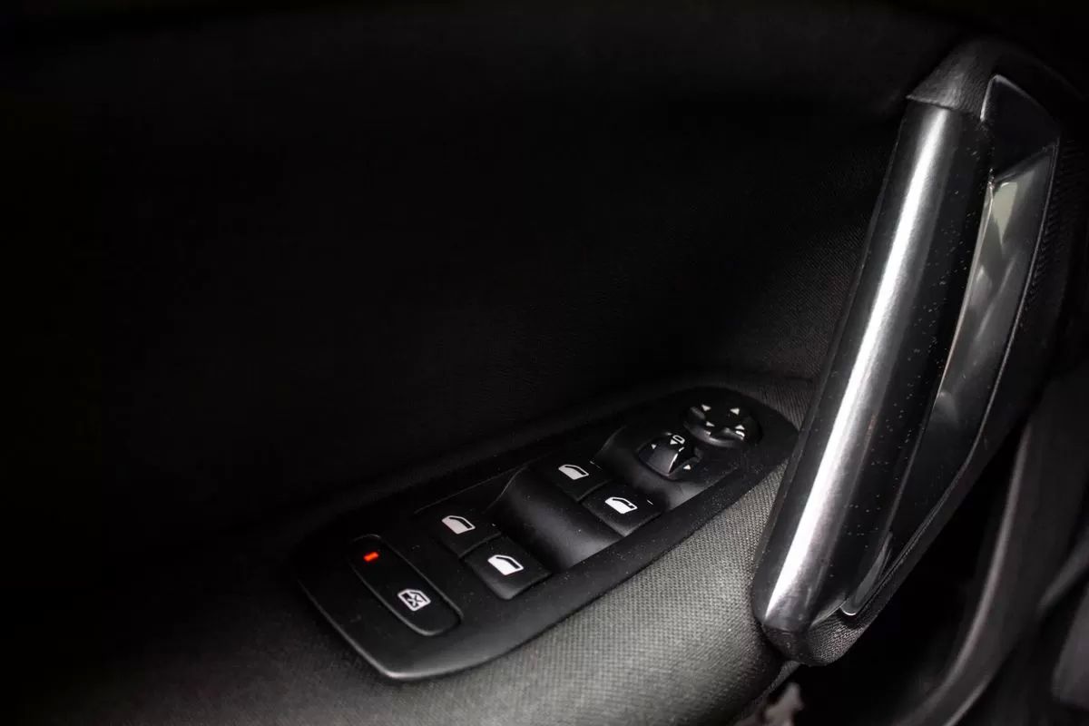 peugeot-308-sw-2019-diesel-1499cc