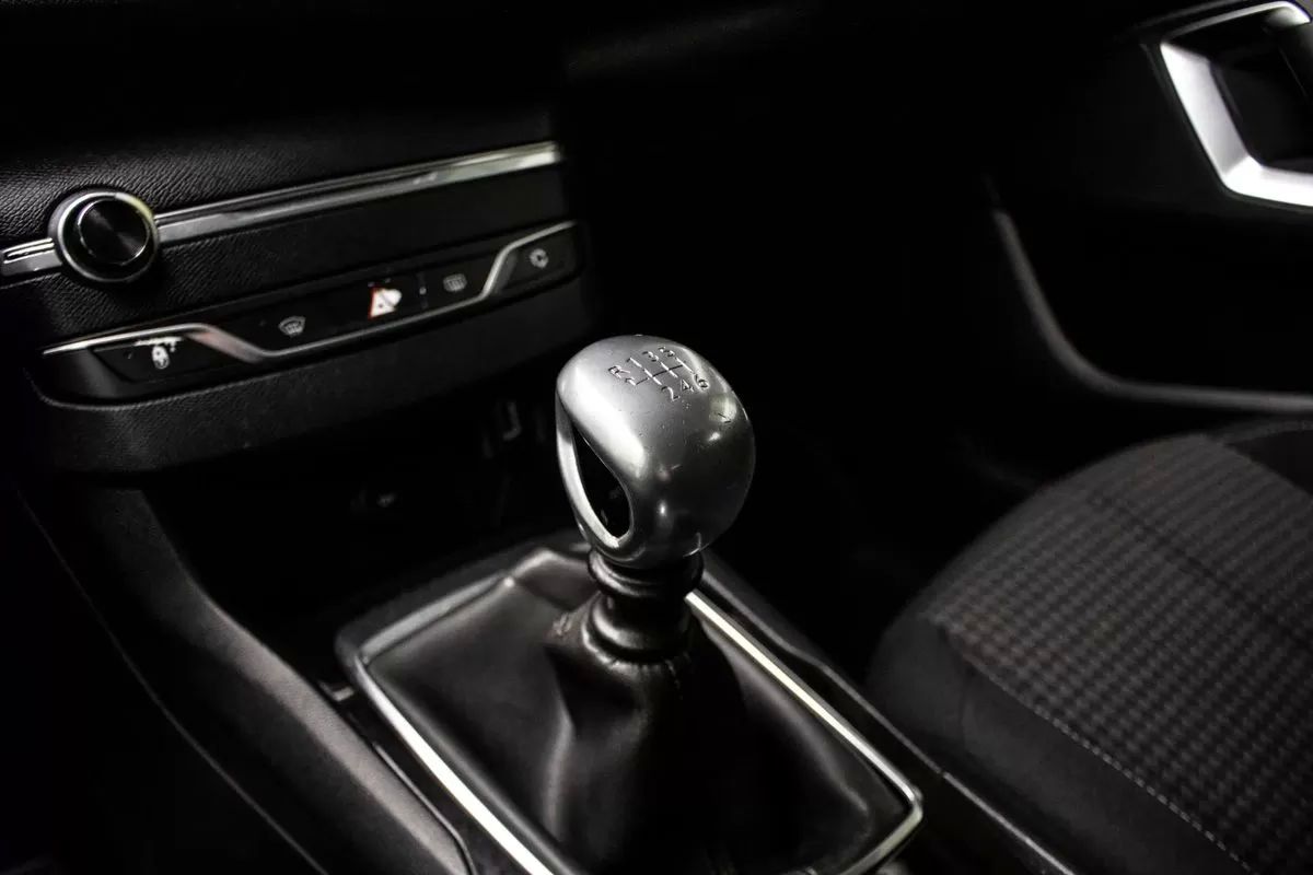 peugeot-308-sw-2019-diesel-1499cc
