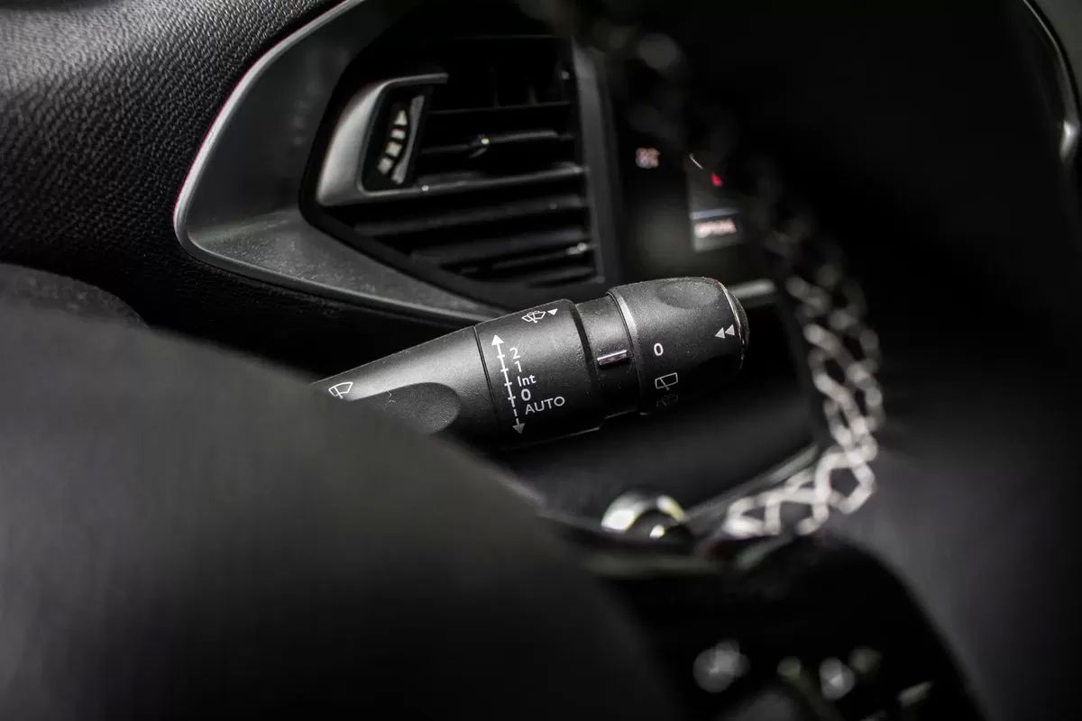 peugeot-308-sw-2019-diesel-1499cc