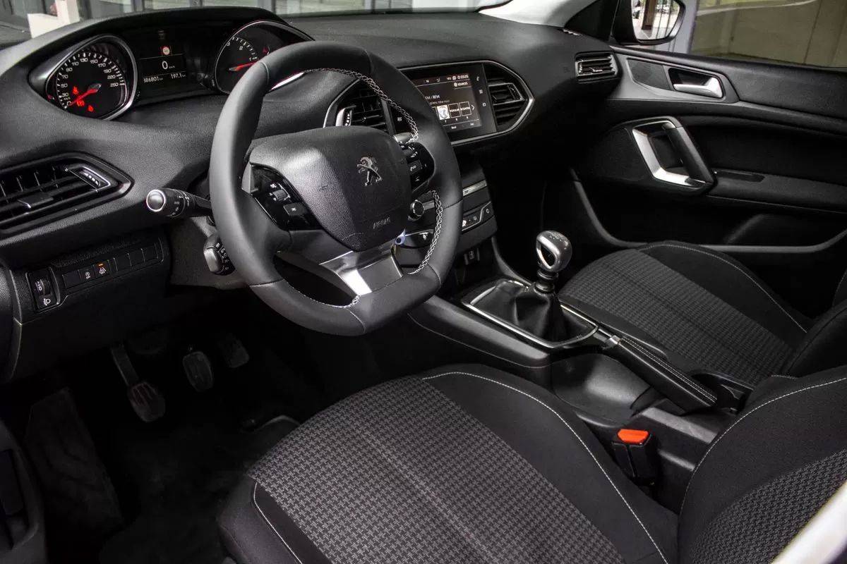 peugeot-308-sw-2019-diesel-1499cc