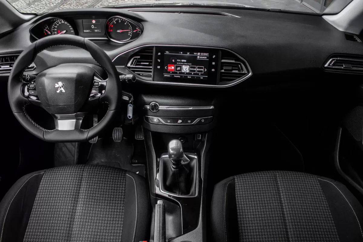 peugeot-308-sw-2019-diesel-1499cc
