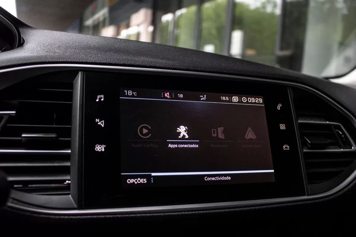 peugeot-308-sw-2019-diesel-1499cc
