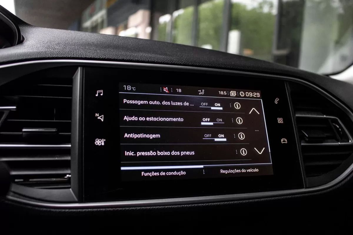 peugeot-308-sw-2019-diesel-1499cc