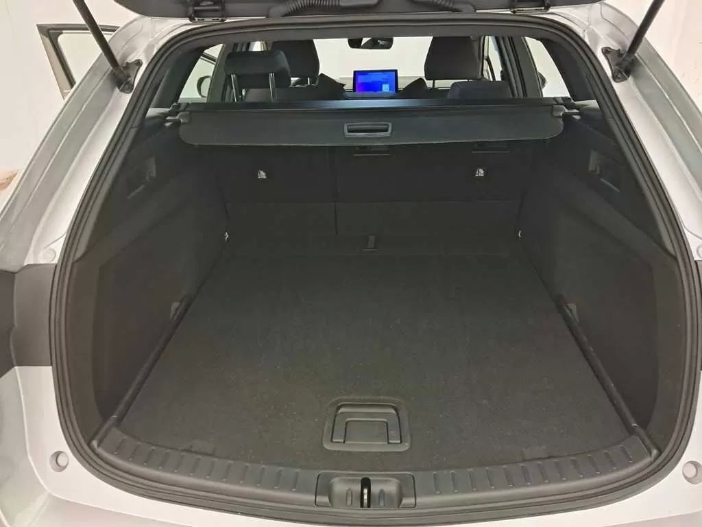 toyota-corolla-2023-hibrido-a-gasolina-1798cc