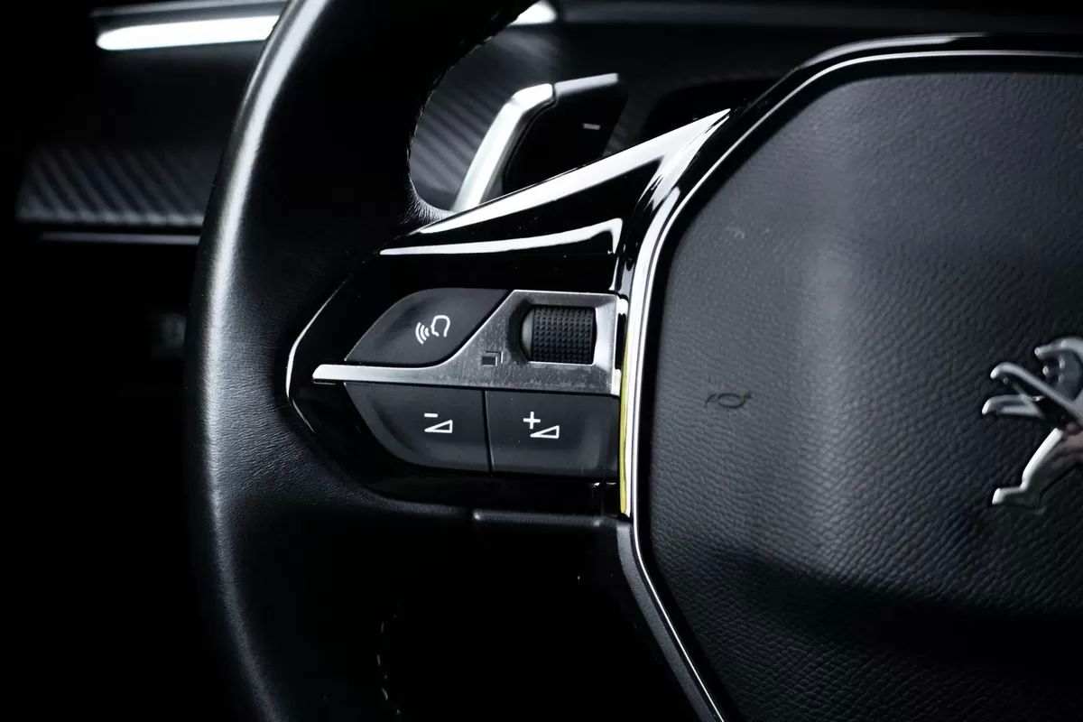 peugeot-508-sw-2022-hibrido-1598cc