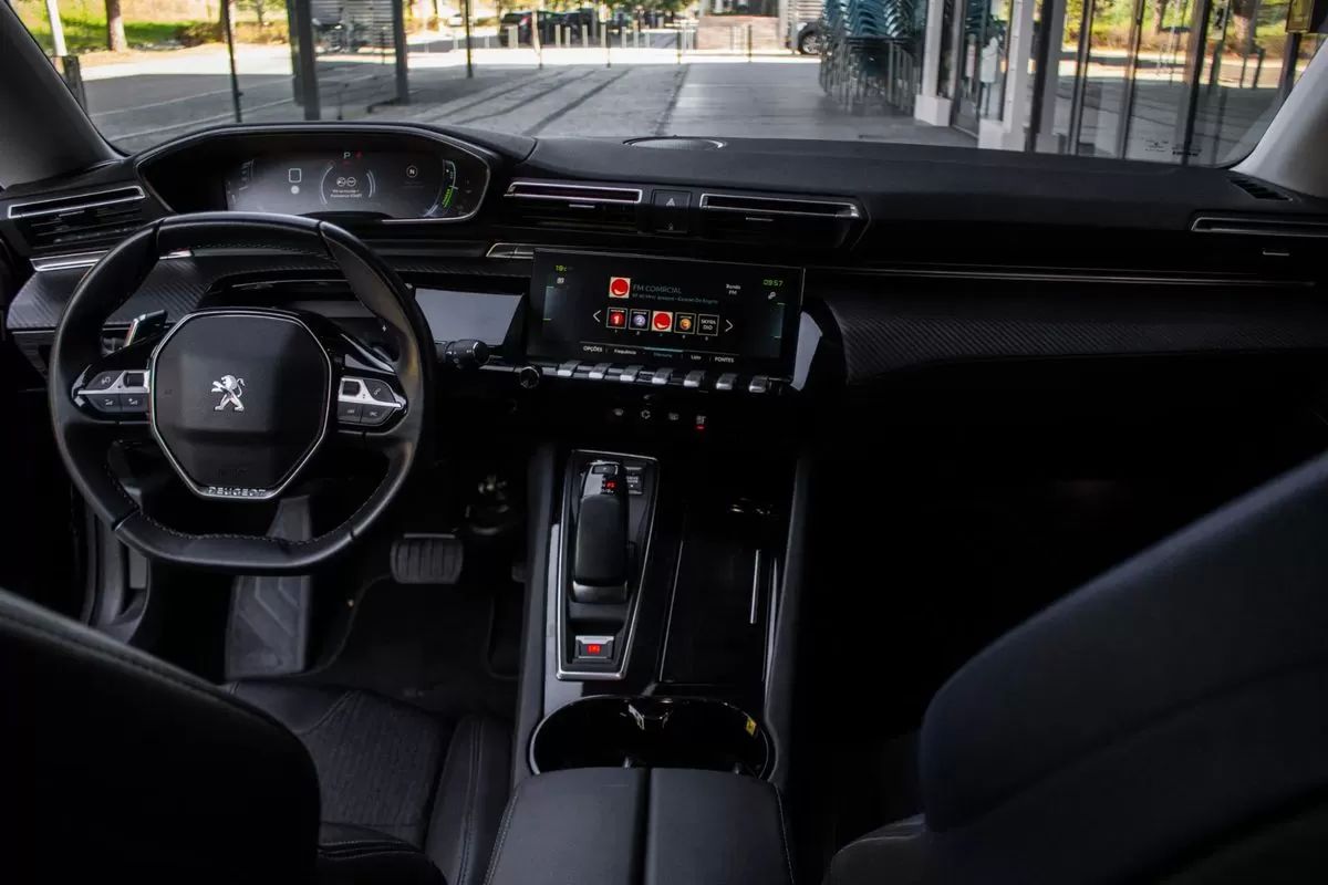 peugeot-508-sw-2022-hibrido-1598cc