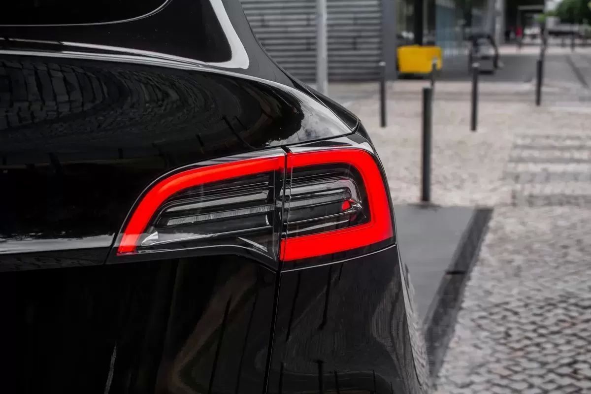 tesla-model-y-2022-eletrico-0cc