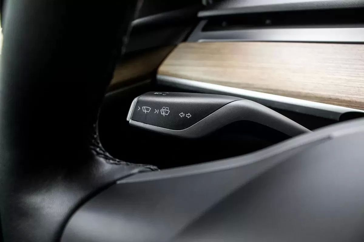 tesla-model-y-2022-eletrico-0cc