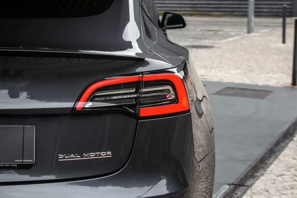 tesla-model-3-2019-eletrico-0cc
