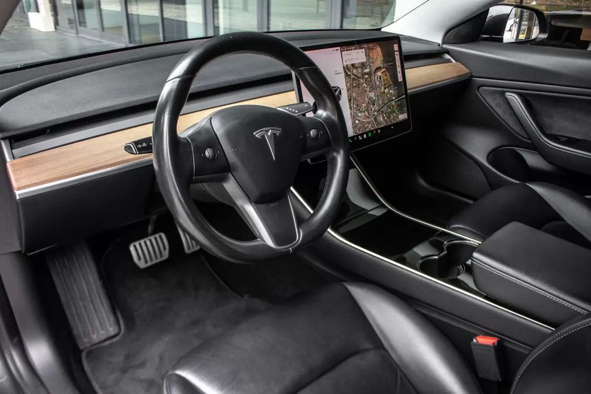 tesla-model-3-2019-eletrico-0cc