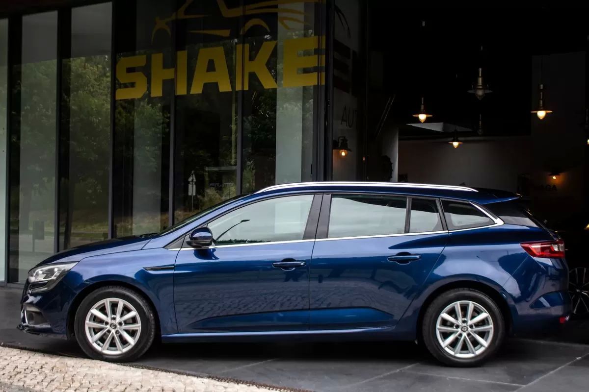 renault-megane-sport-tourer-2018-diesel-1461cc