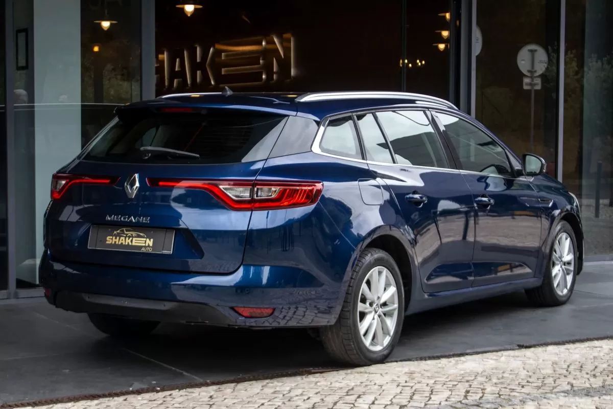 renault-megane-sport-tourer-2018-diesel-1461cc
