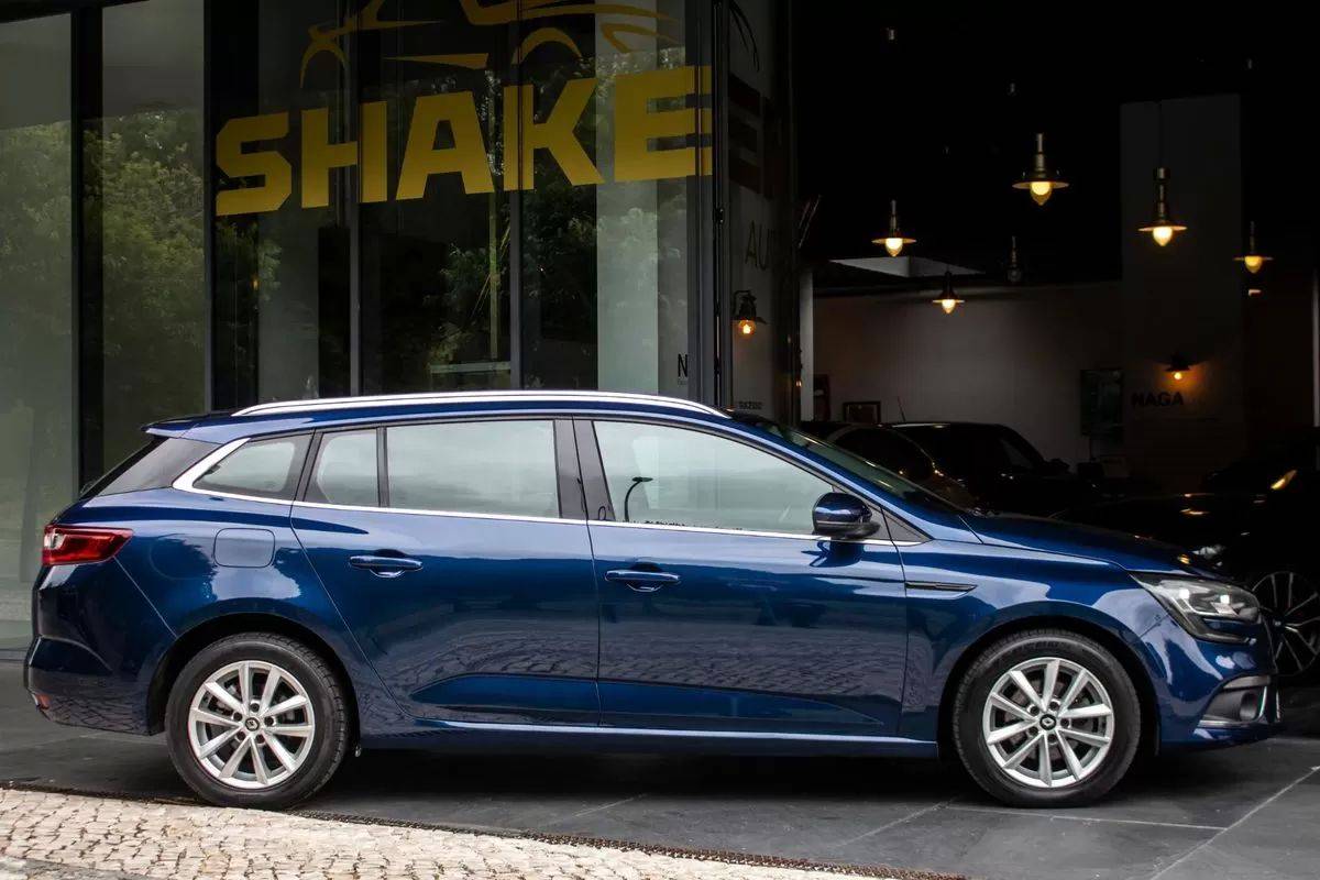 renault-megane-sport-tourer-2018-diesel-1461cc