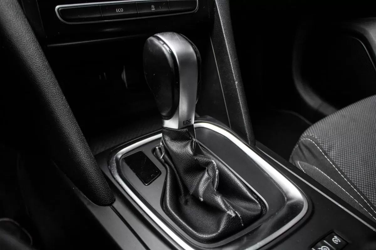 renault-megane-sport-tourer-2018-diesel-1461cc