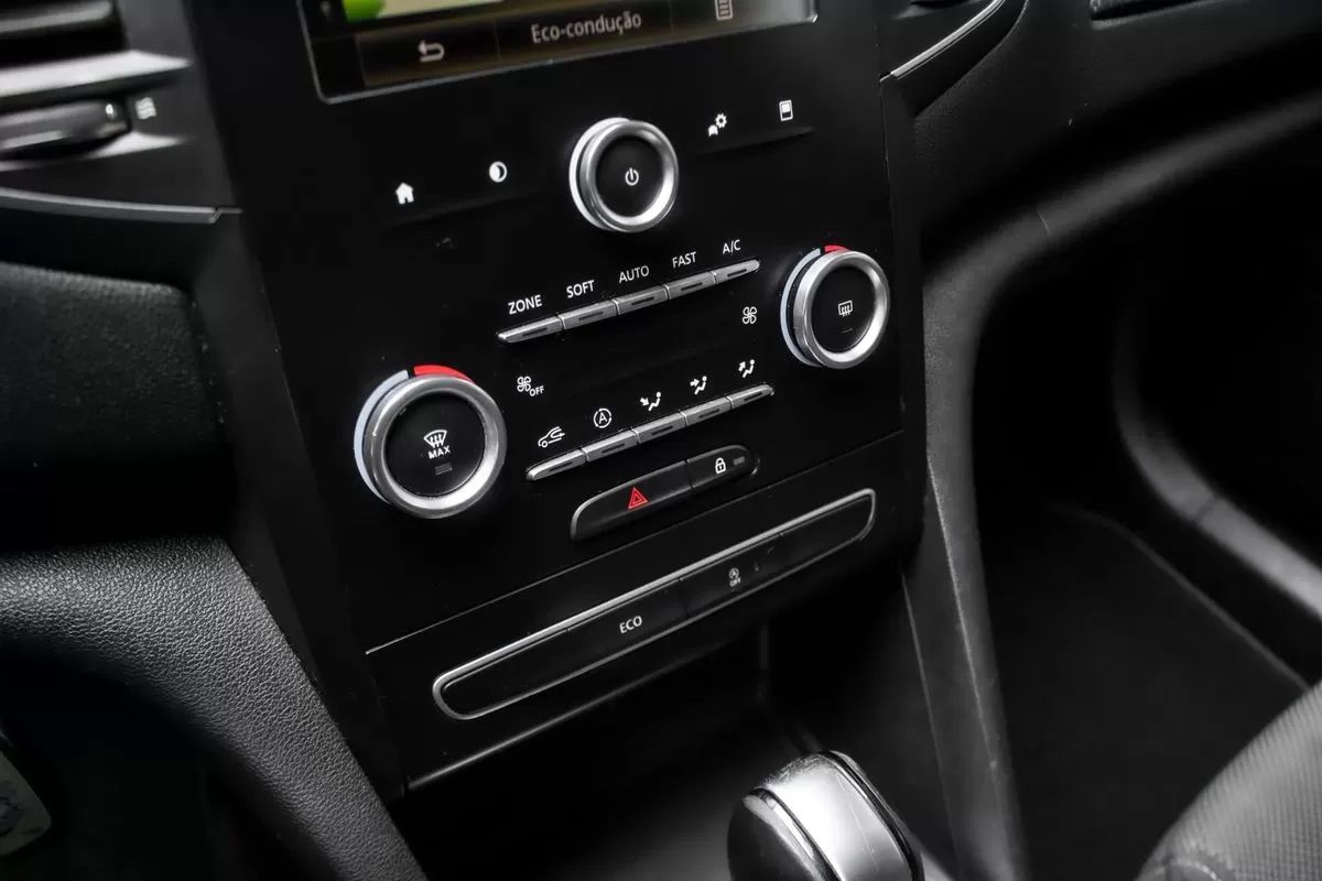 renault-megane-sport-tourer-2018-diesel-1461cc