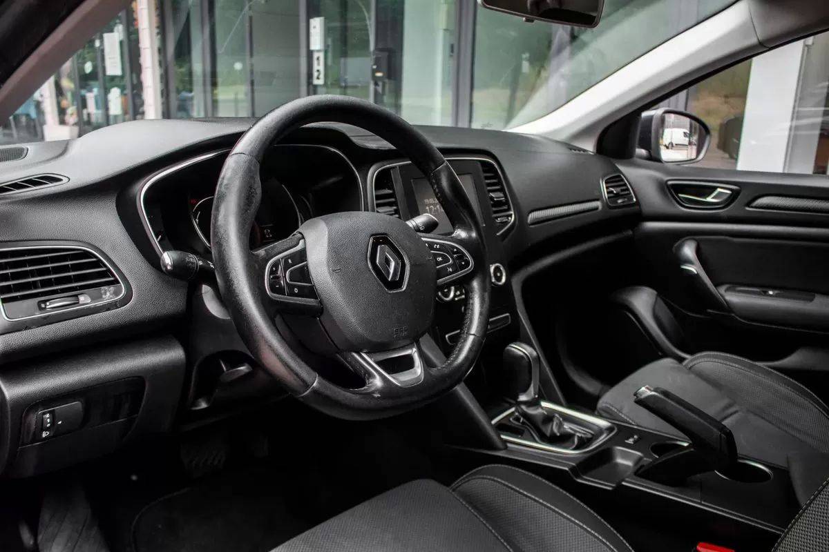 renault-megane-sport-tourer-2018-diesel-1461cc