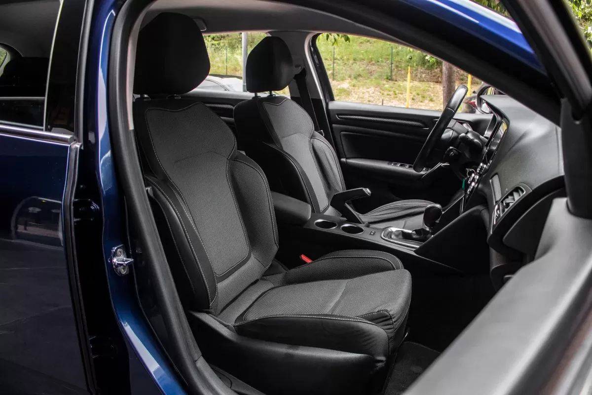 renault-megane-sport-tourer-2018-diesel-1461cc