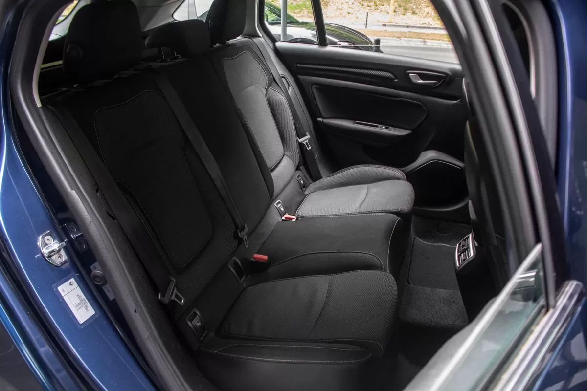 renault-megane-sport-tourer-2018-diesel-1461cc