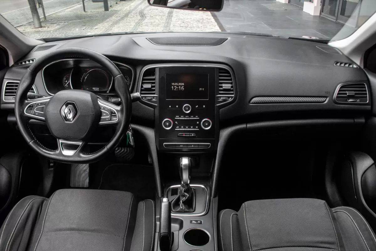 renault-megane-sport-tourer-2018-diesel-1461cc