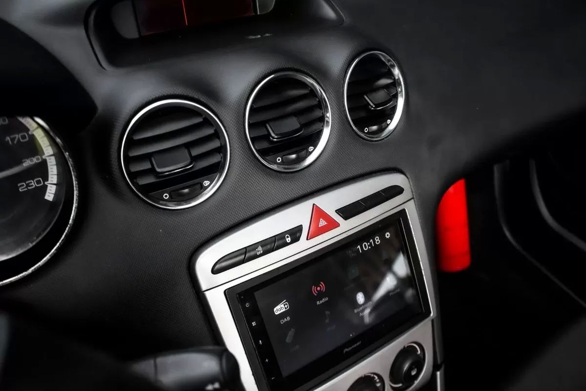 peugeot-308-cc-2010-diesel-1560cc