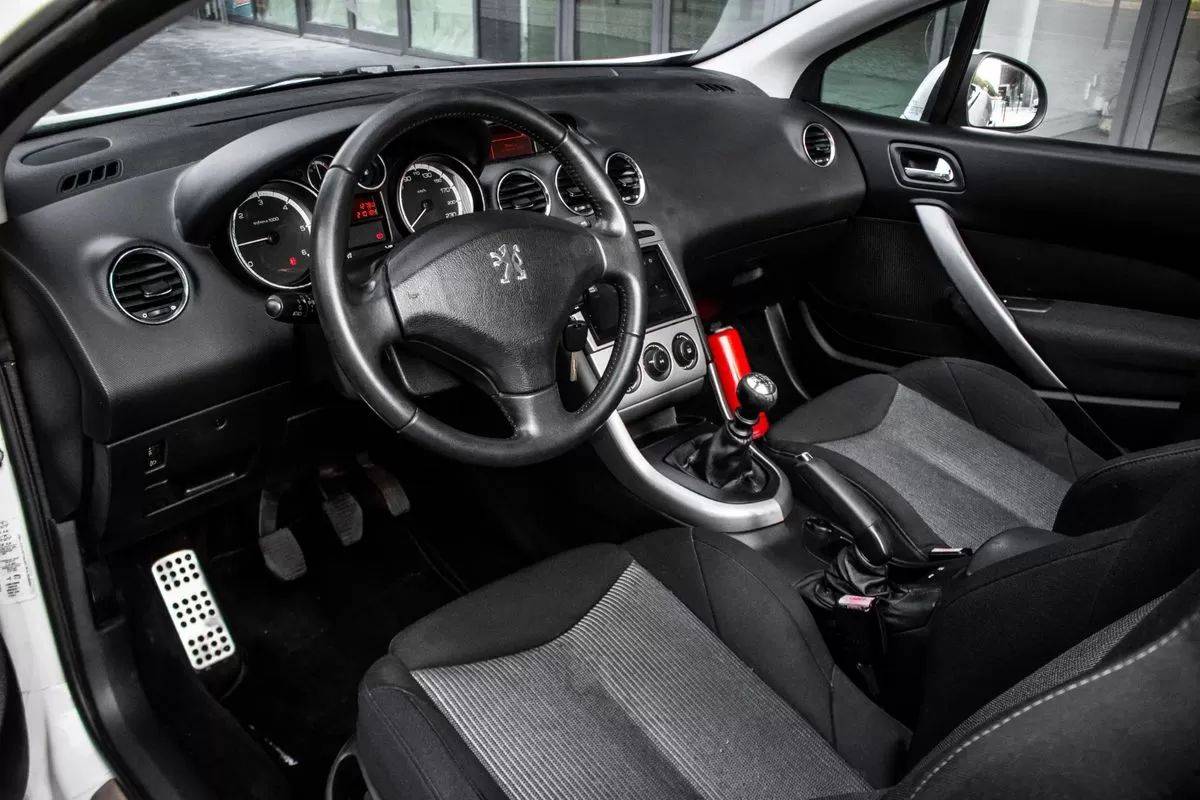 peugeot-308-cc-2010-diesel-1560cc