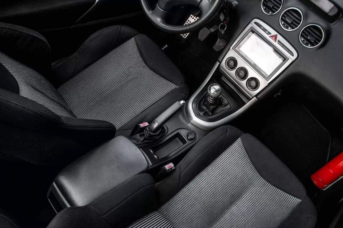 peugeot-308-cc-2010-diesel-1560cc