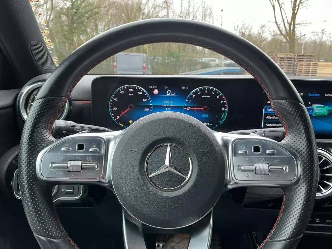 mercedes-benz-classe-a-2020-hibrido-1332cc