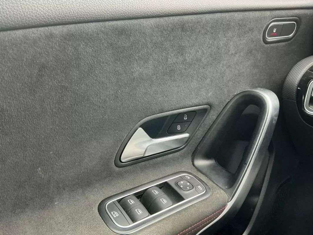 mercedes-benz-classe-a-2020-hibrido-1332cc