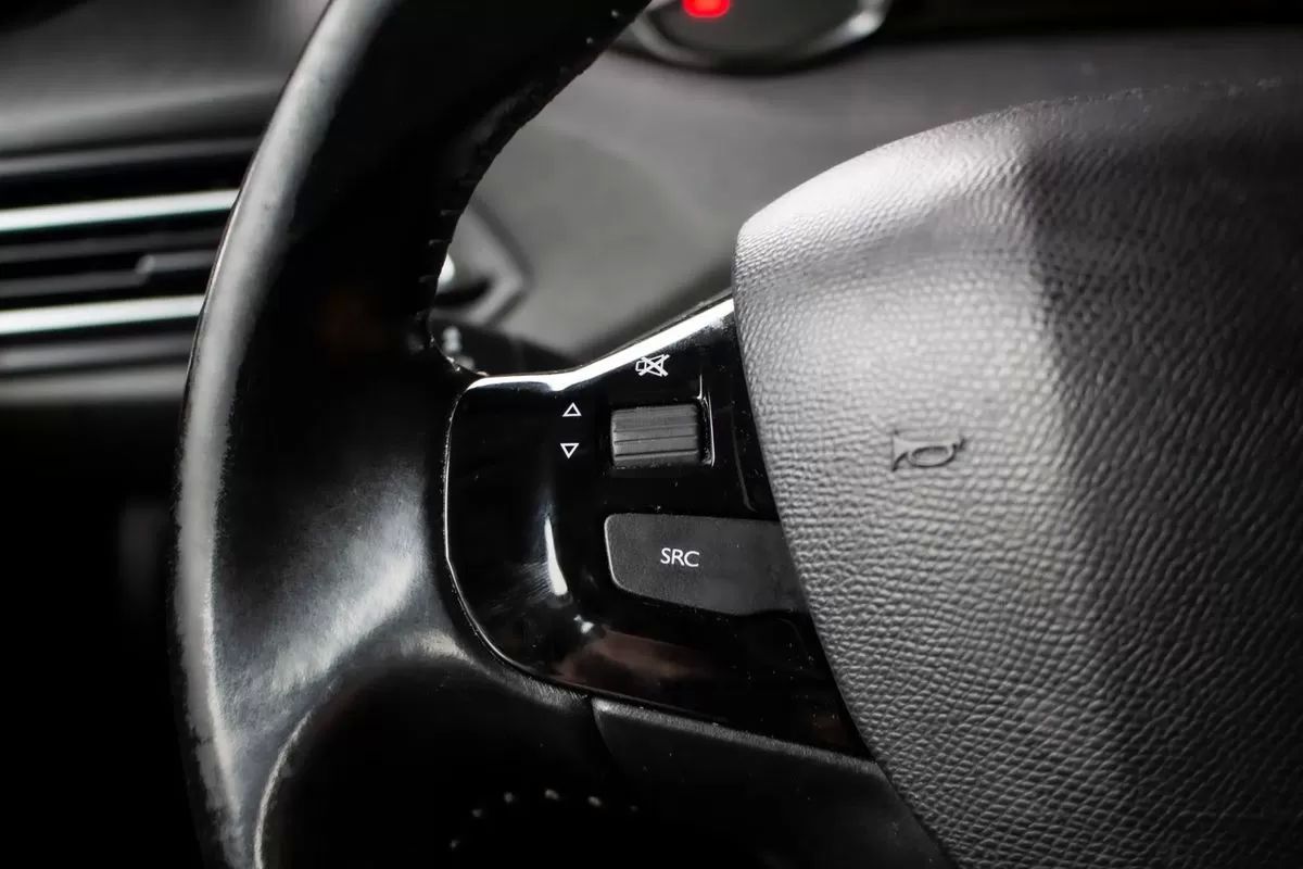peugeot-308-sw-2019-diesel-1499cc