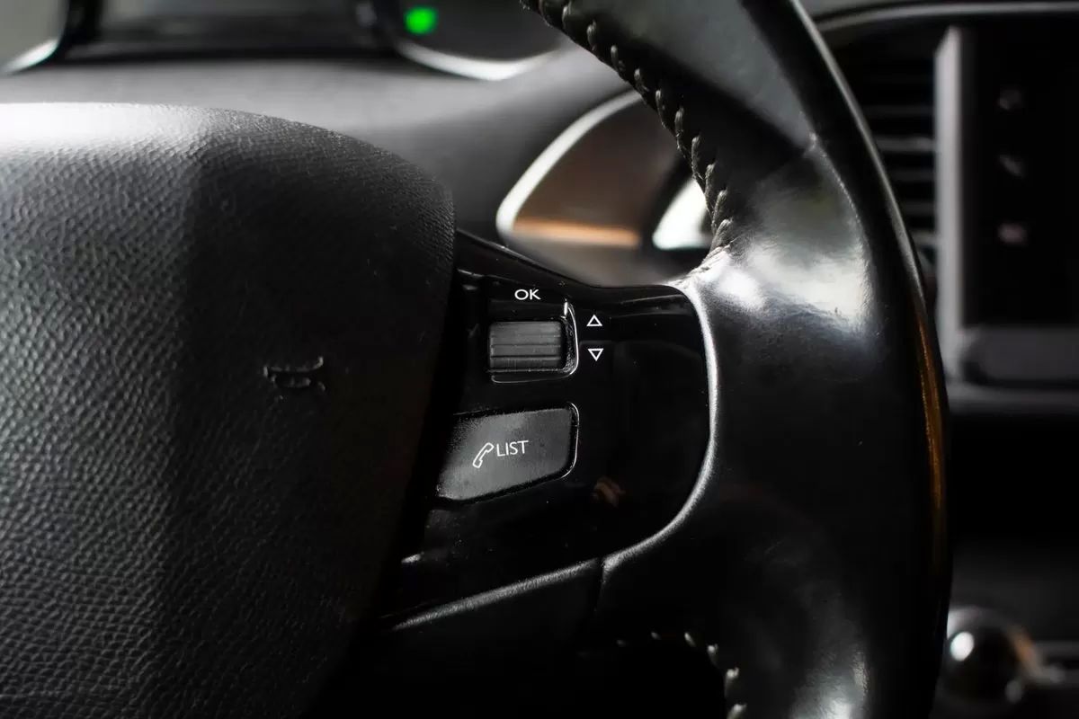 peugeot-308-sw-2019-diesel-1499cc