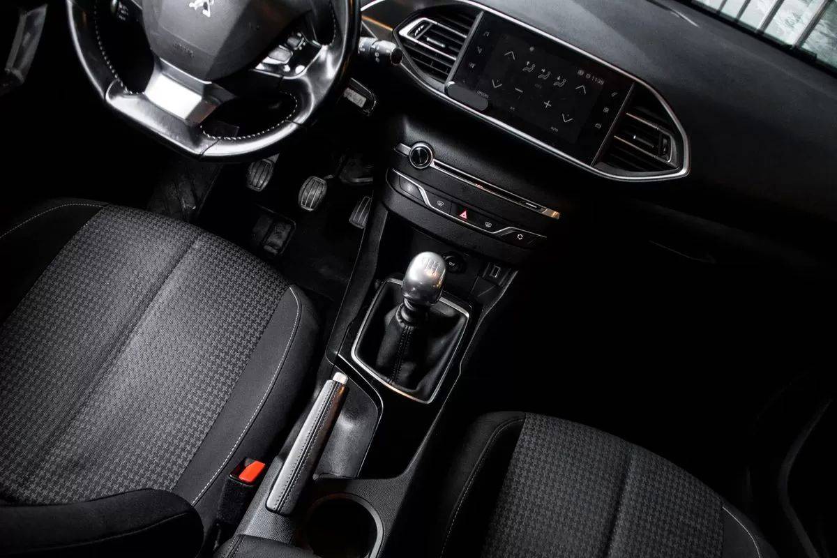 peugeot-308-sw-2019-diesel-1499cc
