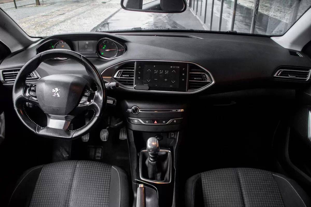 peugeot-308-sw-2019-diesel-1499cc