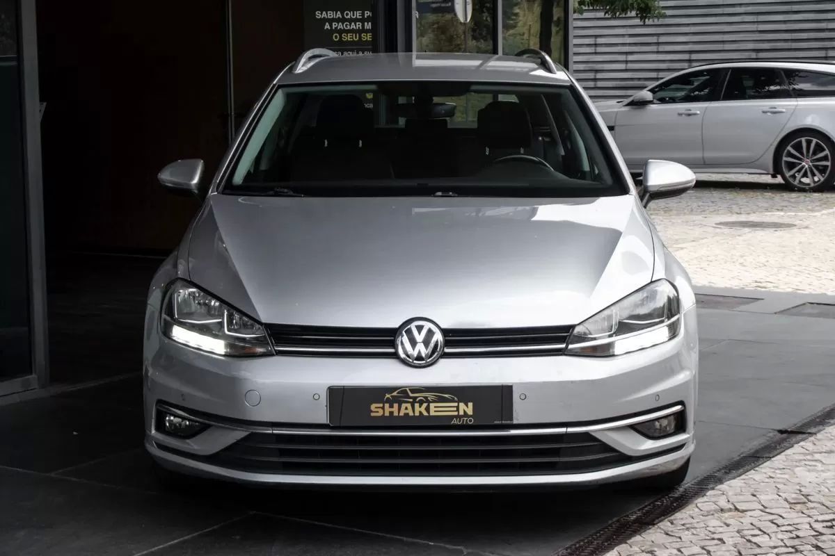 volkswagen-golf-variant-2018-diesel-1598cc