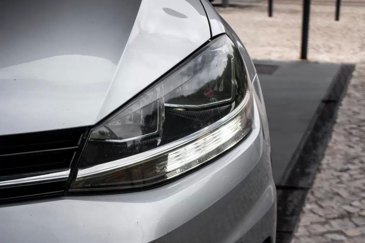 volkswagen-golf-variant-2018-diesel-1598cc