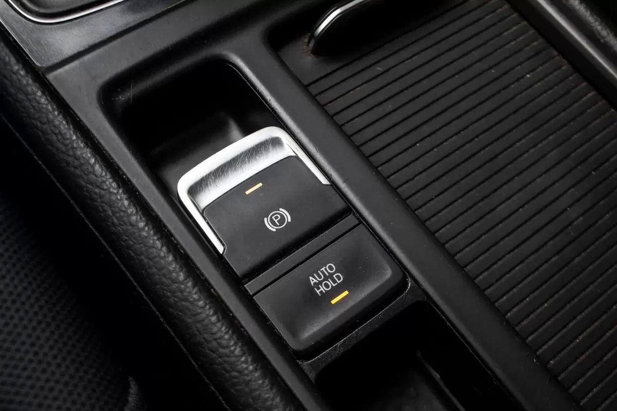volkswagen-golf-variant-2018-diesel-1598cc