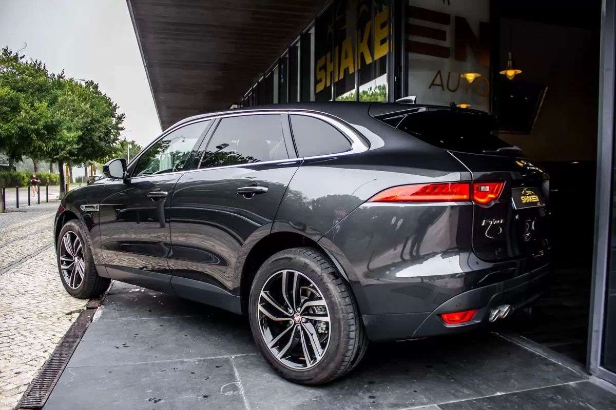 jaguar-f-pace-2018-diesel-1999cc