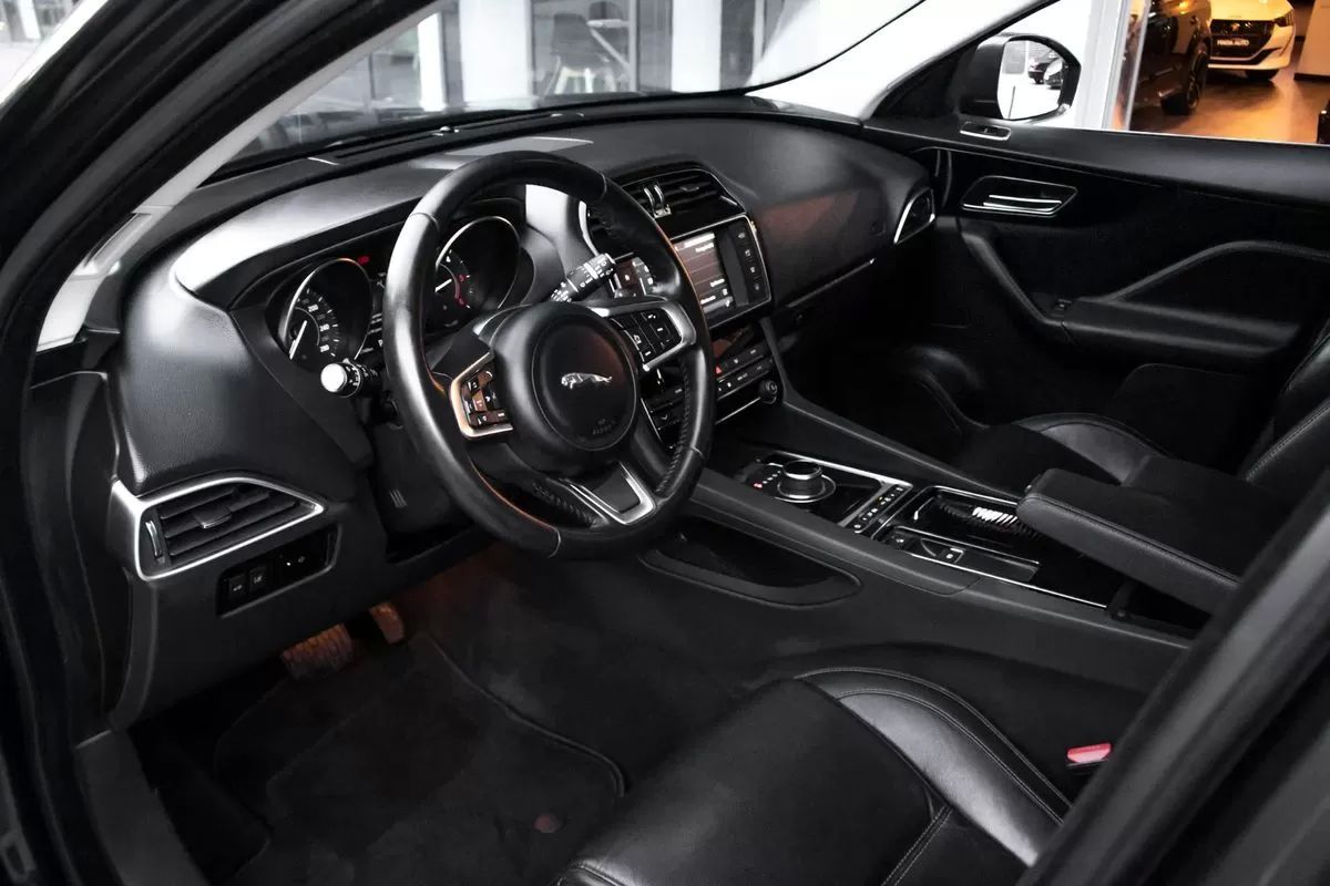 jaguar-f-pace-2018-diesel-1999cc