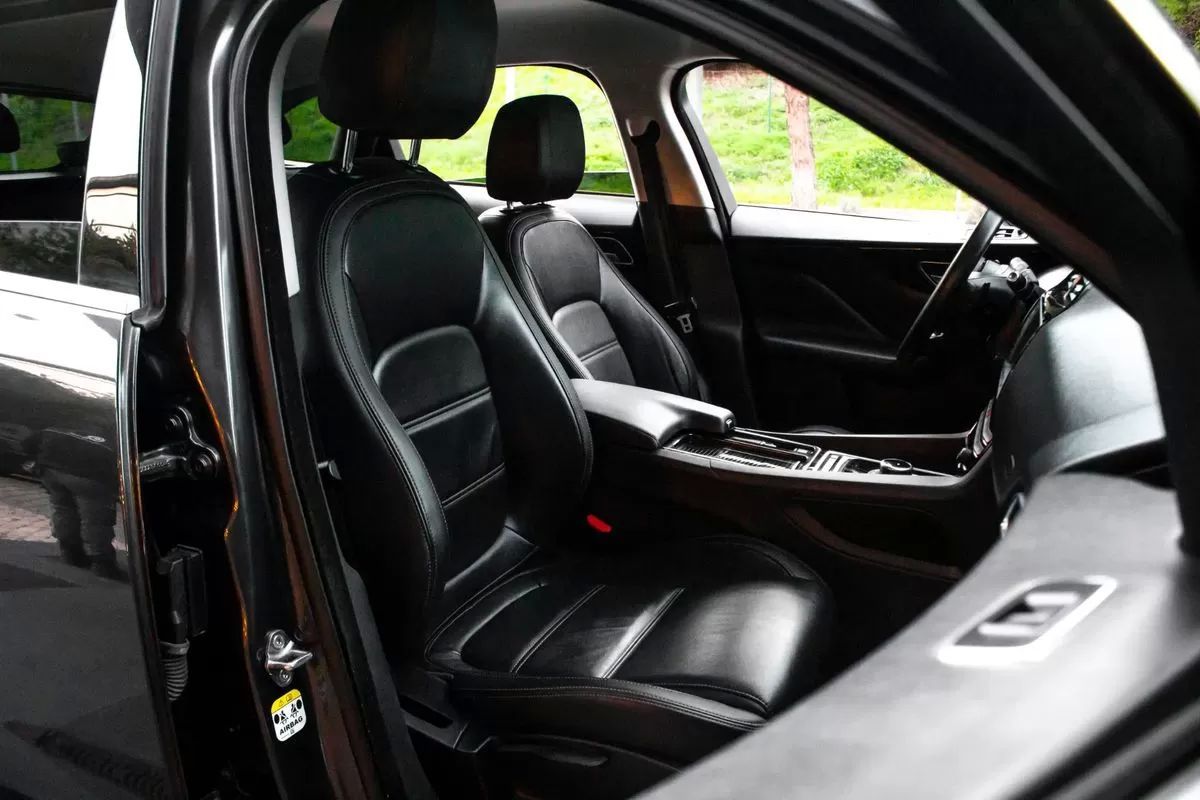 jaguar-f-pace-2018-diesel-1999cc