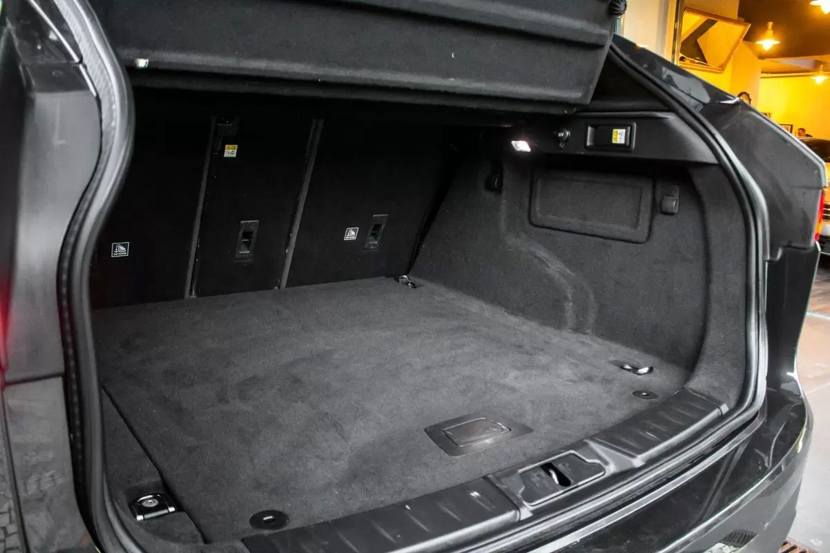 jaguar-f-pace-2018-diesel-1999cc