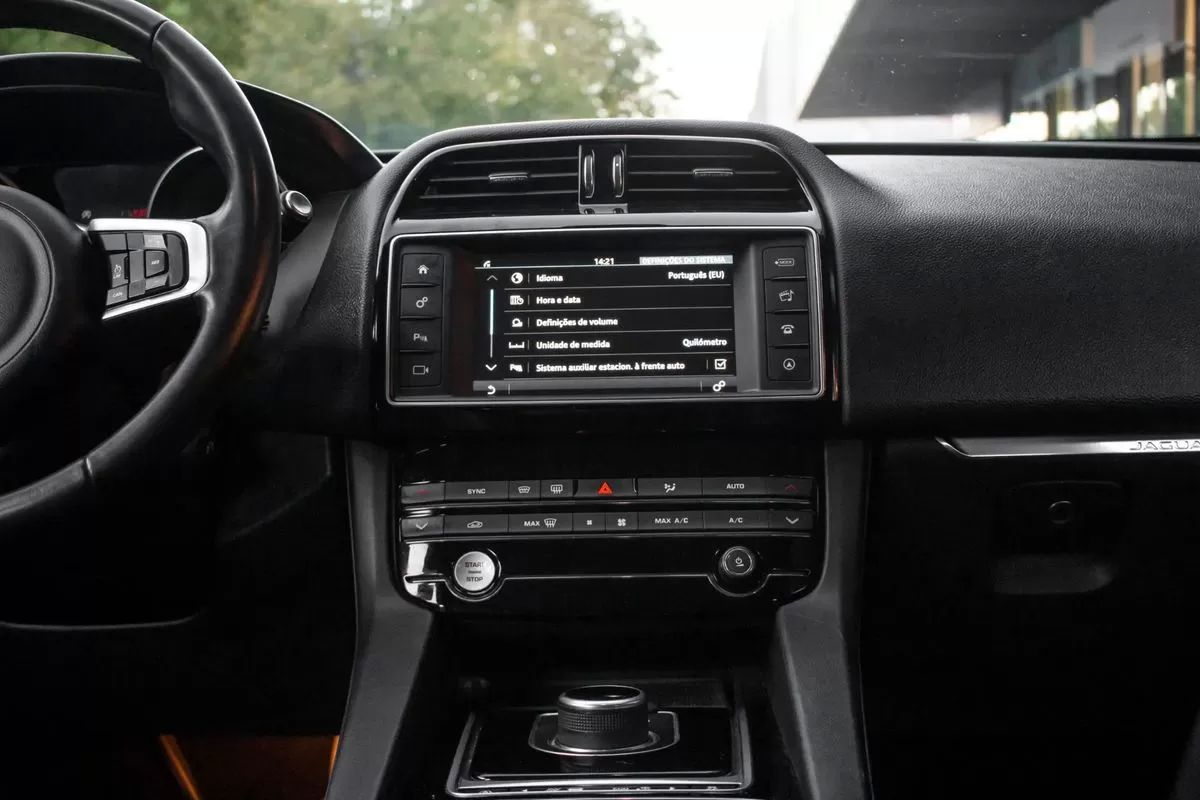jaguar-f-pace-2018-diesel-1999cc