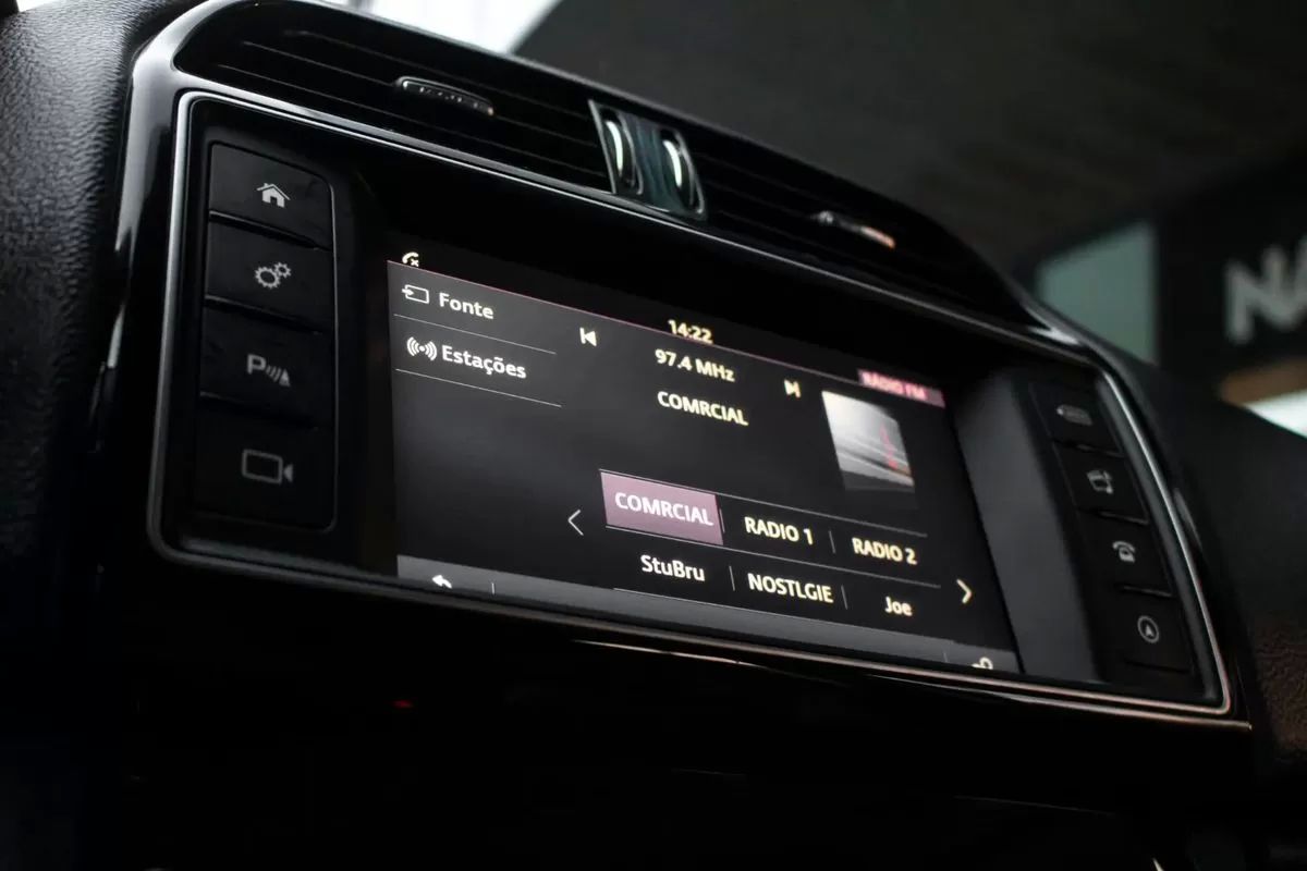 jaguar-f-pace-2018-diesel-1999cc