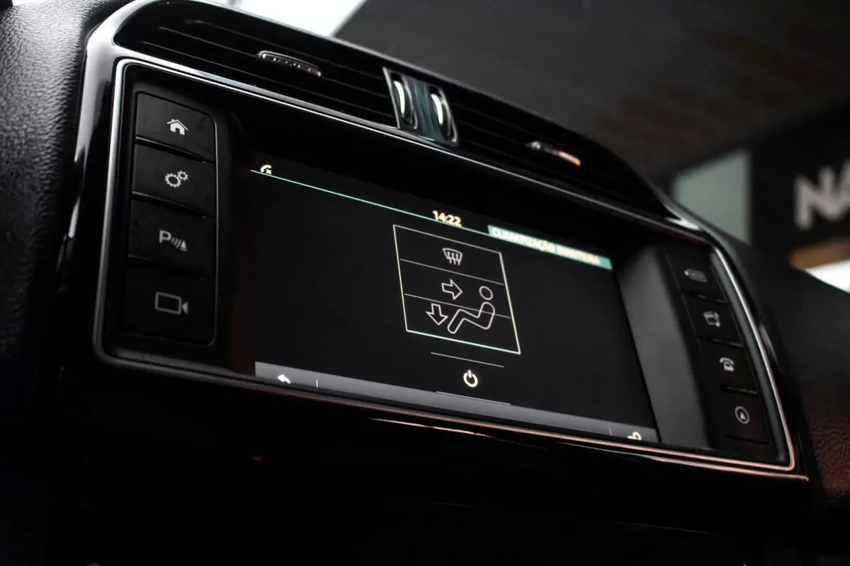 jaguar-f-pace-2018-diesel-1999cc
