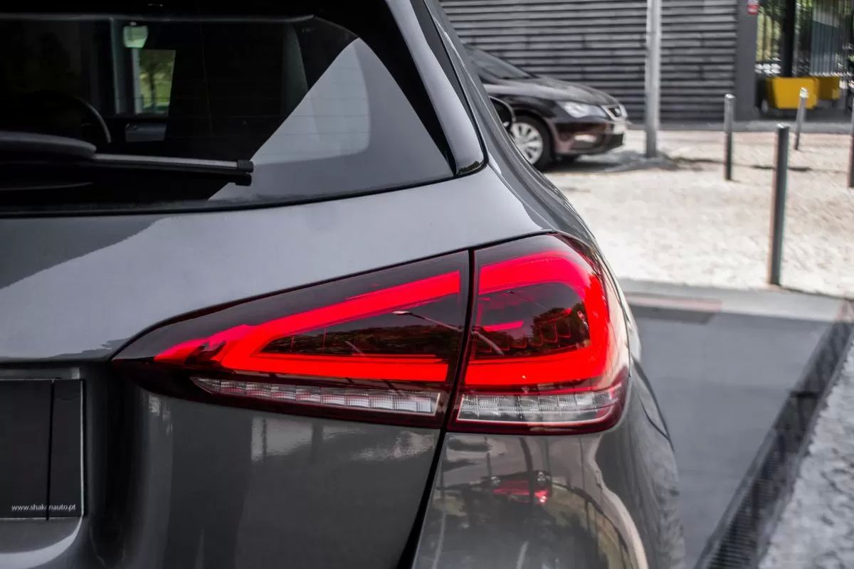 mercedes-benz-classe-a-2021-hibrido-1332cc