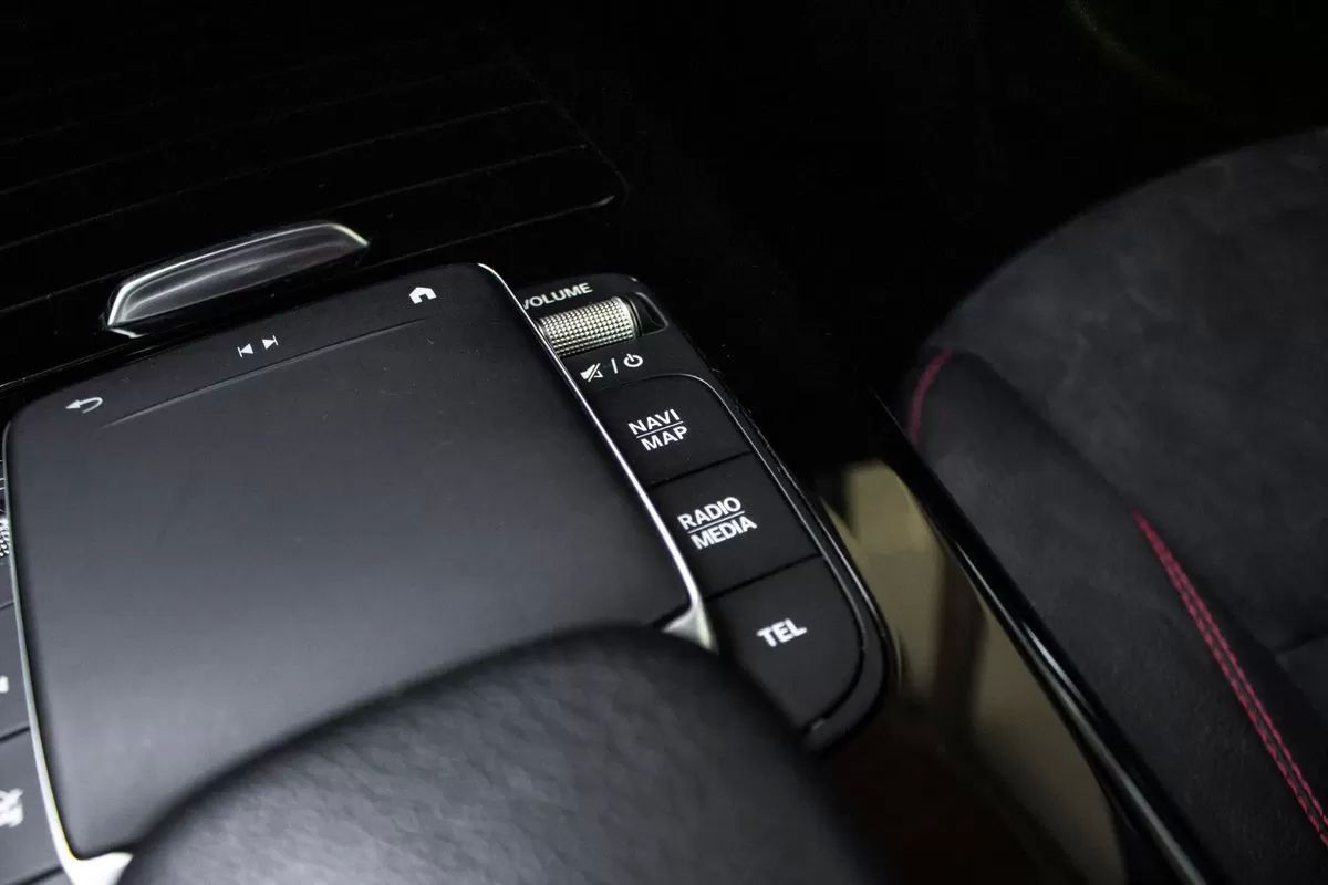 mercedes-benz-classe-a-2021-hibrido-1332cc