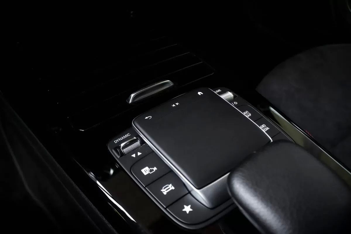 mercedes-benz-classe-a-2021-hibrido-1332cc