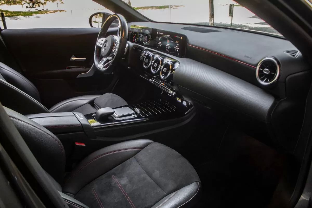 mercedes-benz-classe-a-2021-hibrido-1332cc