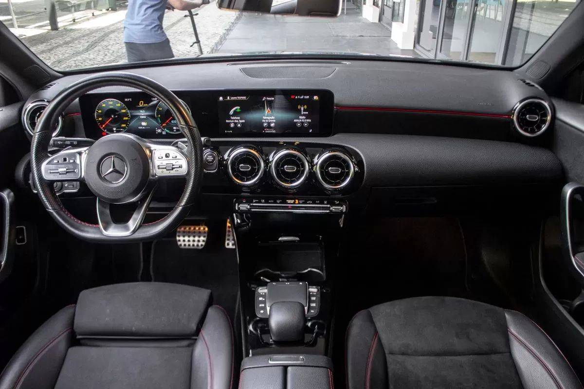 mercedes-benz-classe-a-2021-hibrido-1332cc