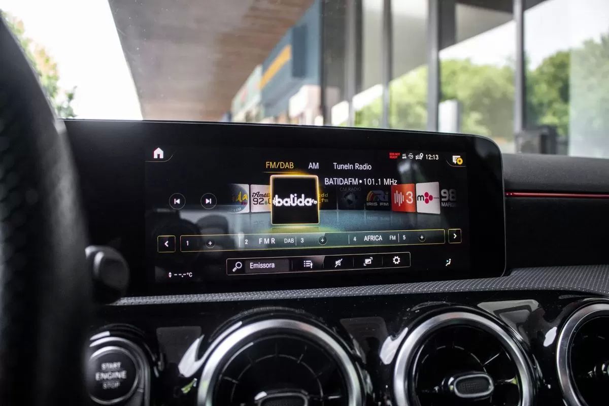 mercedes-benz-classe-a-2021-hibrido-1332cc