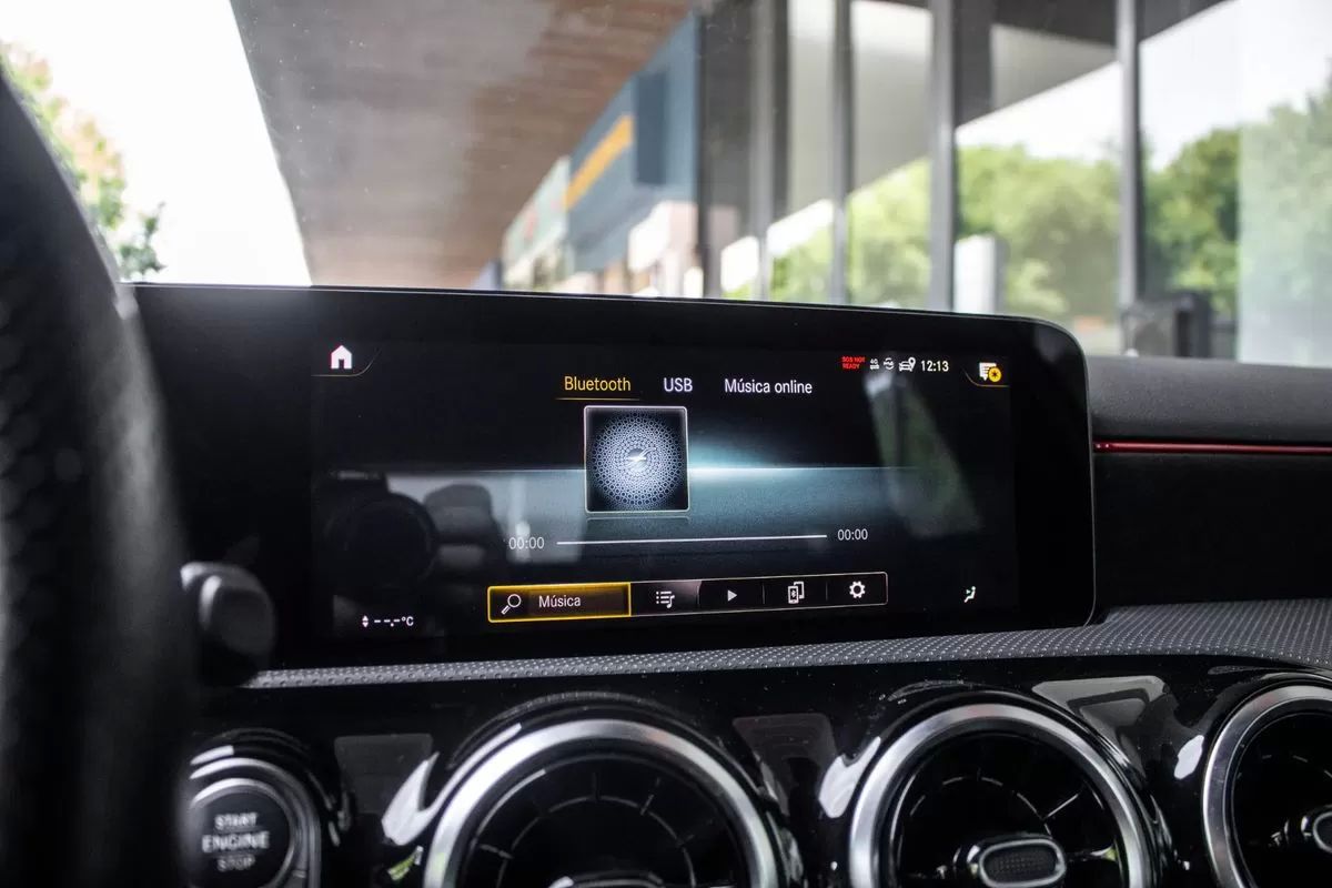 mercedes-benz-classe-a-2021-hibrido-1332cc